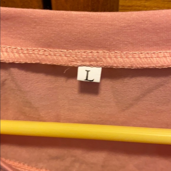 NWOT Super cute pink top with heart. - Picture 5 of 5